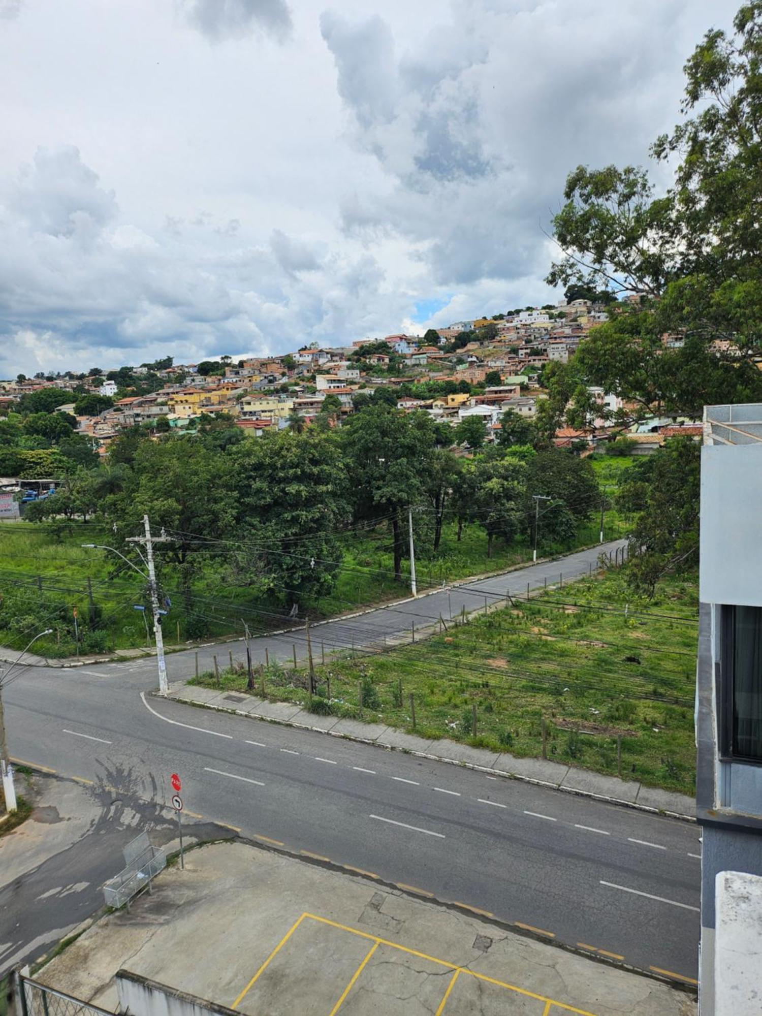 Hotel Pousada Avelar Ribeirão das Neves Exterior foto